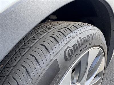 2022 Tesla Model Y Long Range   - Photo 58 - Studio City, CA 91604