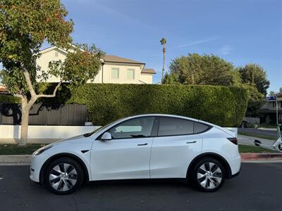 2022 Tesla Model Y Long Range   - Photo 11 - Studio City, CA 91604