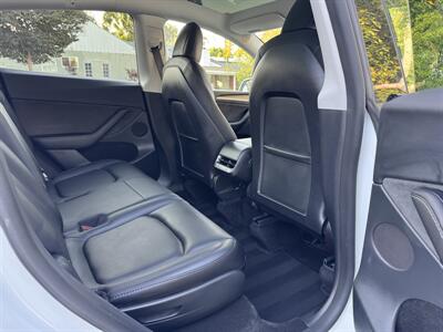 2022 Tesla Model Y Long Range   - Photo 51 - Studio City, CA 91604