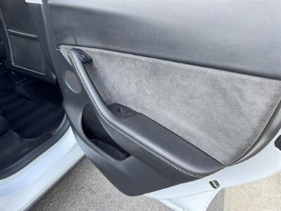 2022 Tesla Model Y Long Range   - Photo 49 - Studio City, CA 91604