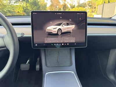 2022 Tesla Model Y Long Range   - Photo 42 - Studio City, CA 91604