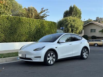 2022 Tesla Model Y Long Range   - Photo 1 - Studio City, CA 91604