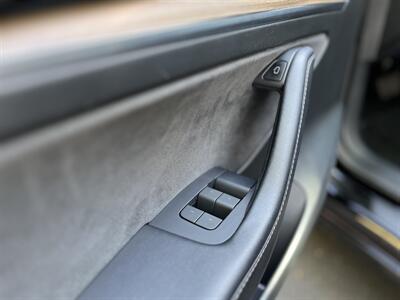 2023 Tesla Model 3   - Photo 35 - Studio City, CA 91604