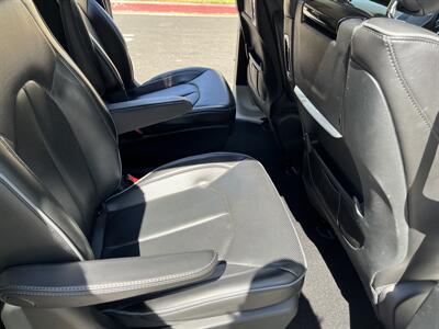 2018 Chrysler Pacifica Hybrid Limited   - Photo 45 - Studio City, CA 91604