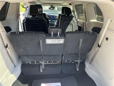 2018 Chrysler Pacifica Hybrid Limited   - Photo 40 - Studio City, CA 91604