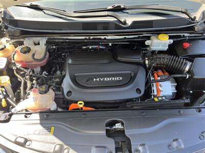 2018 Chrysler Pacifica Hybrid Limited   - Photo 51 - Studio City, CA 91604