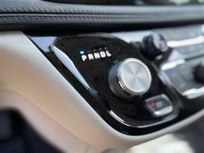 2018 Chrysler Pacifica Hybrid Limited   - Photo 32 - Studio City, CA 91604
