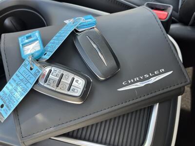 2018 Chrysler Pacifica Hybrid Limited   - Photo 58 - Studio City, CA 91604