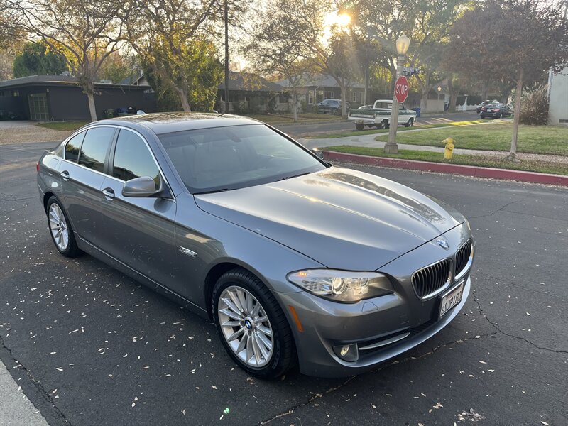 2011 BMW 5 Series 535i photo 20