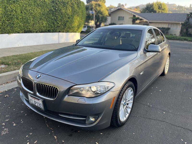 2011 BMW 5 Series 535i photo 6