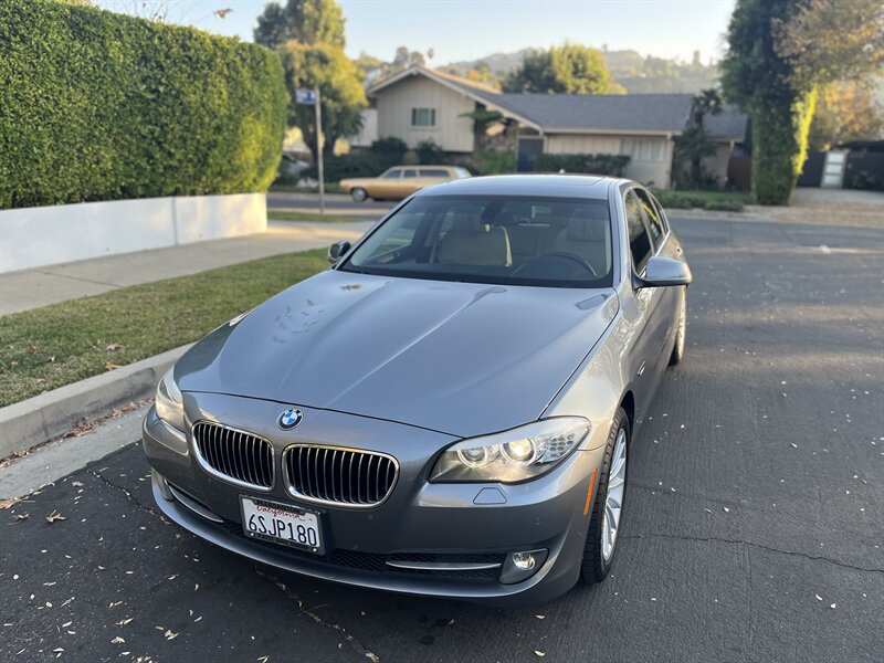 2011 BMW 5 Series 535i photo 7