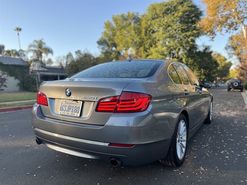 2011 BMW 5 Series 535i photo 13