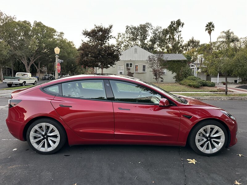 2022 Tesla Model 3 Base photo 7