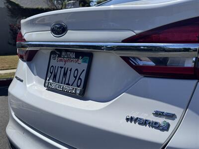 2018 Ford Fusion Hybrid SE   - Photo 19 - Studio City, CA 91604