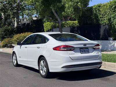 2018 Ford Fusion Hybrid SE   - Photo 14 - Studio City, CA 91604