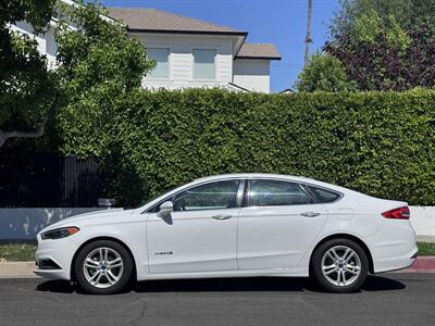 2018 Ford Fusion Hybrid SE   - Photo 10 - Studio City, CA 91604