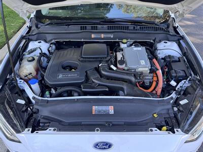 2018 Ford Fusion Hybrid SE   - Photo 56 - Studio City, CA 91604