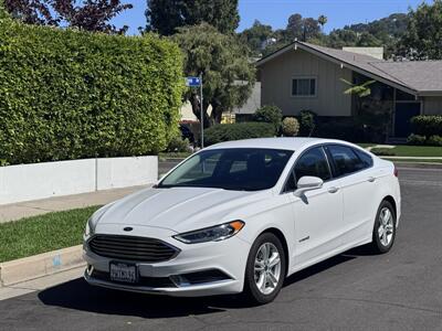 2018 Ford Fusion Hybrid SE   - Photo 2 - Studio City, CA 91604