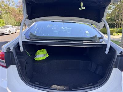 2018 Ford Fusion Hybrid SE   - Photo 52 - Studio City, CA 91604