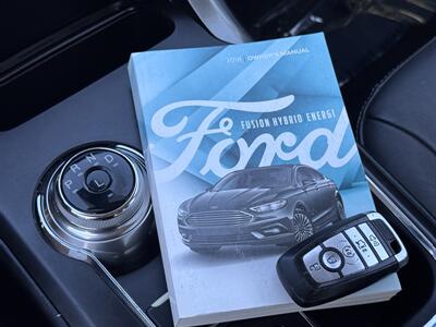 2018 Ford Fusion Hybrid SE   - Photo 58 - Studio City, CA 91604