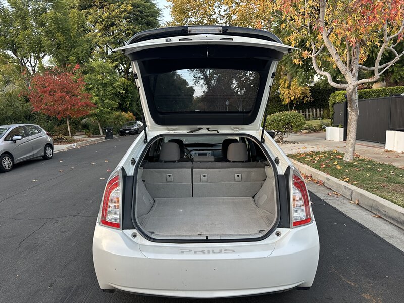 2015 Toyota Prius Two photo 33