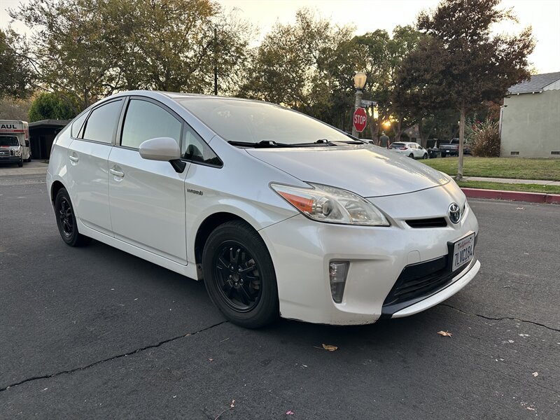 2015 Toyota Prius Two photo 7