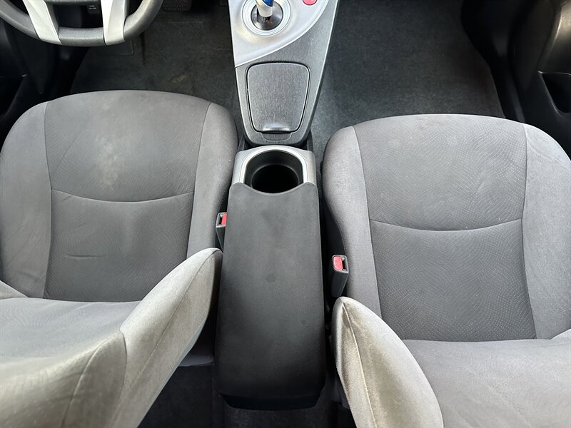 2015 Toyota Prius Two photo 23