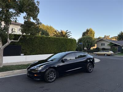 2023 Tesla Model 3   - Photo 5 - Studio City, CA 91604