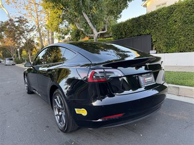 2023 Tesla Model 3   - Photo 14 - Studio City, CA 91604