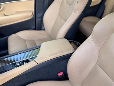 2016 Volvo XC90 T6 Momentum   - Photo 18 - Studio City, CA 91604