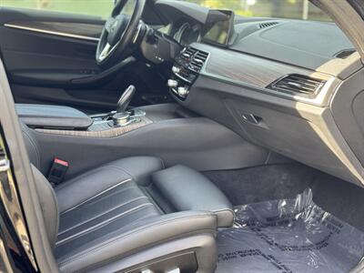 2018 BMW 530e iPerformance   - Photo 60 - Studio City, CA 91604