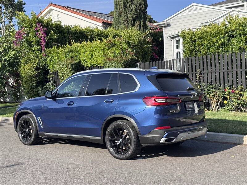 2020 BMW X5 40i - Photo 9