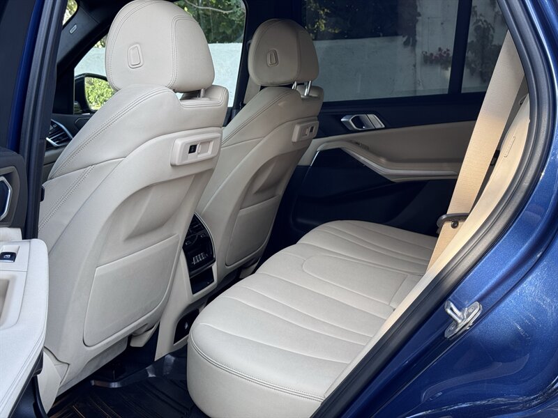 2020 BMW X5 40i - Photo 23