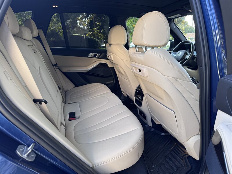 2020 BMW X5 40i - Photo 28