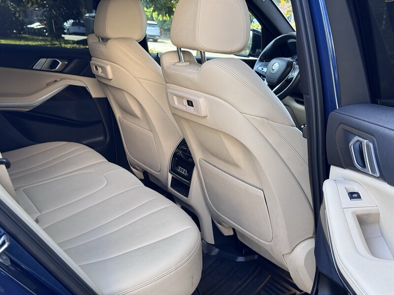 2020 BMW X5 40i - Photo 27