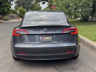2022 Tesla Model 3   - Photo 13 - Studio City, CA 91604
