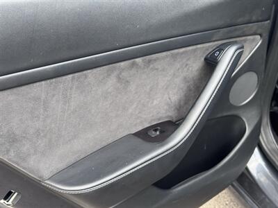 2022 Tesla Model 3   - Photo 38 - Studio City, CA 91604