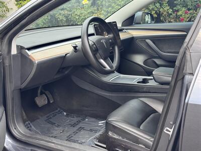 2022 Tesla Model 3   - Photo 18 - Studio City, CA 91604