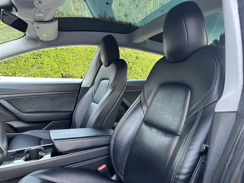 2020 Tesla Model 3 Base photo 27