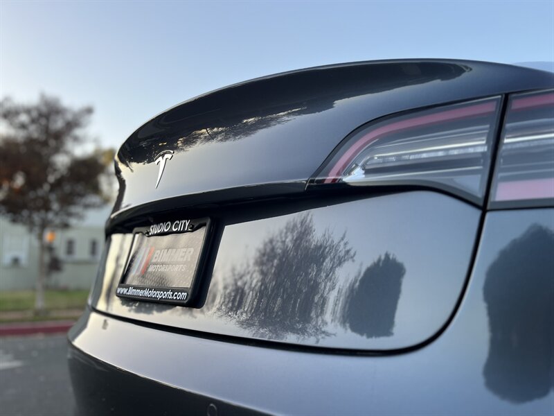 2020 Tesla Model 3 Base photo 18