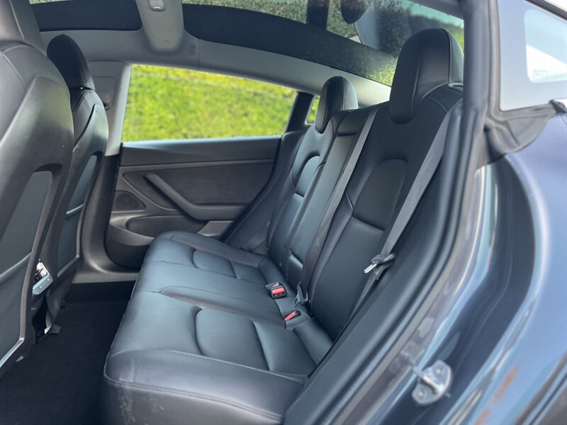 2020 Tesla Model 3 Base photo 29