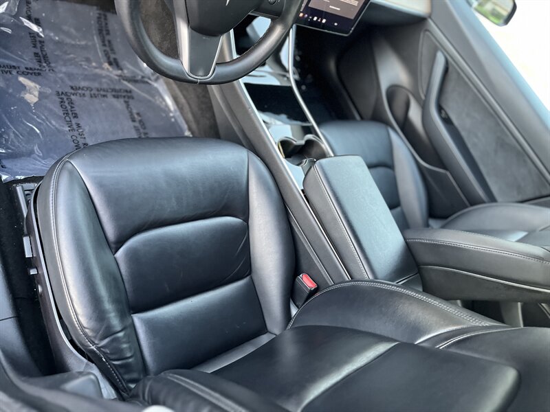 2020 Tesla Model 3 Base photo 25