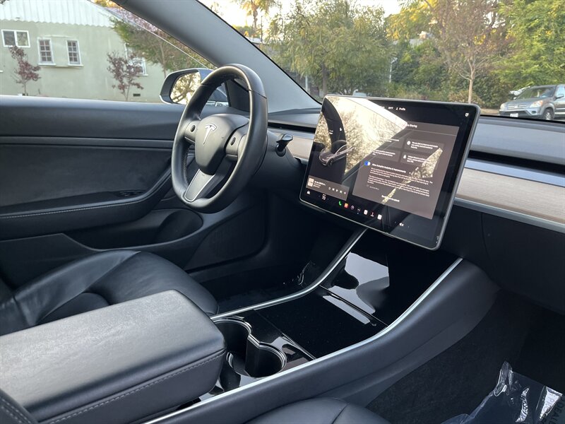 2020 Tesla Model 3 Base photo 37