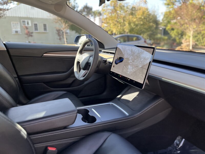 2022 Tesla Model 3 Long Range photo 37