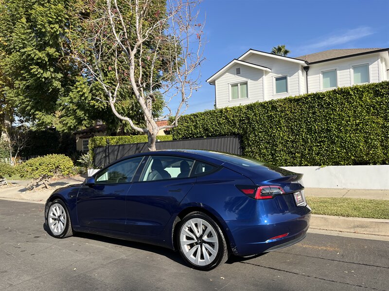 2022 Tesla Model 3 Long Range photo 8