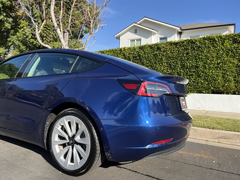 2022 Tesla Model 3 Long Range photo 7