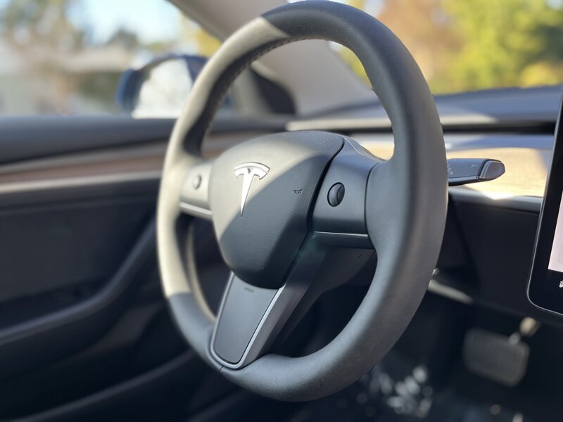 2022 Tesla Model 3 Long Range photo 42