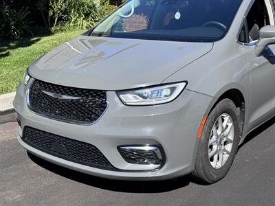 2022 Chrysler Pacifica Touring L - Photo 6 - Studio City, CA 91604