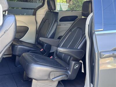 2022 Chrysler Pacifica Touring L - Photo 26 - Studio City, CA 91604