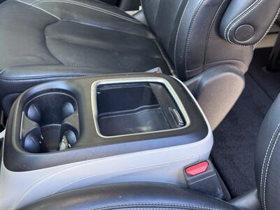 2022 Chrysler Pacifica Touring L - Photo 39 - Studio City, CA 91604